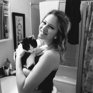 Meet your Posher, Cynthia